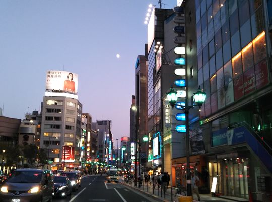 六本木　繁華街の夕景