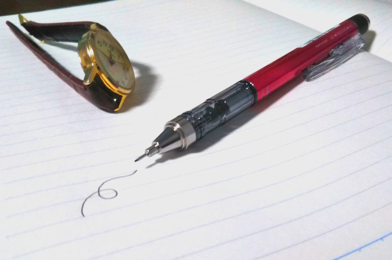 ペンと腕時計の勉強時間