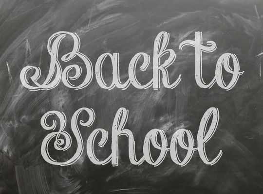 学校へ戻る　黒板　教室