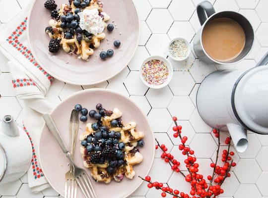 ランチ　食卓　食器　甘いもの　午後