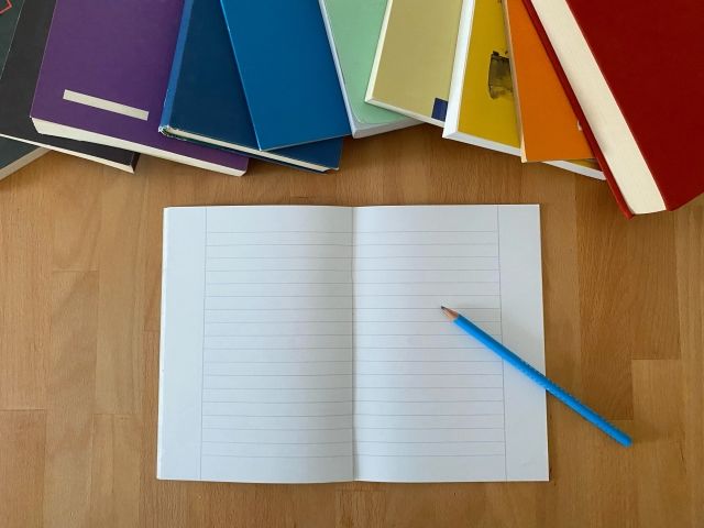 カラフルなノート.jpg